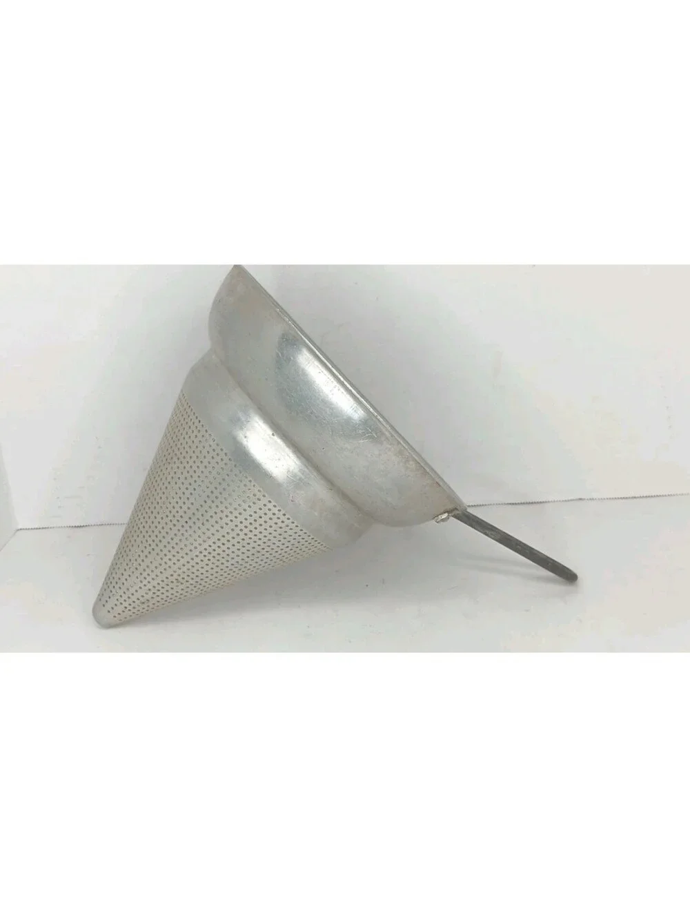 Vtg Wear Ever No 8 Aluminum Cone Colander Strainer Sieve w/ Wood Pestle